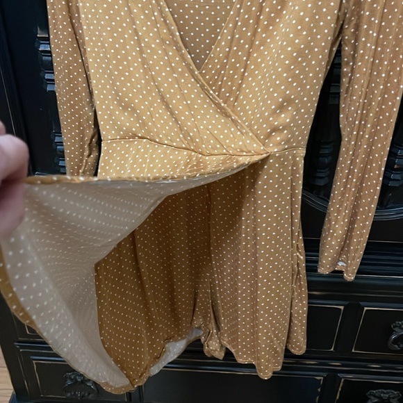 Urban Outfitters Burnt orange & White Polka Dot faux rap Romper size XS - Picture 2 of 11